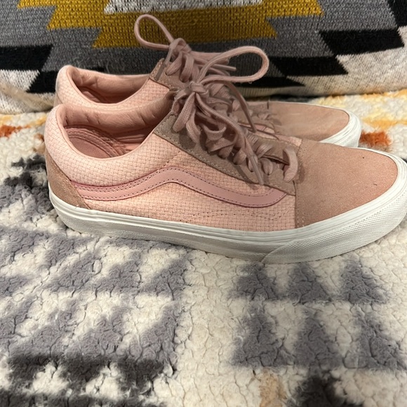 Women’s size 8 pink vans - Picture 3 of 6